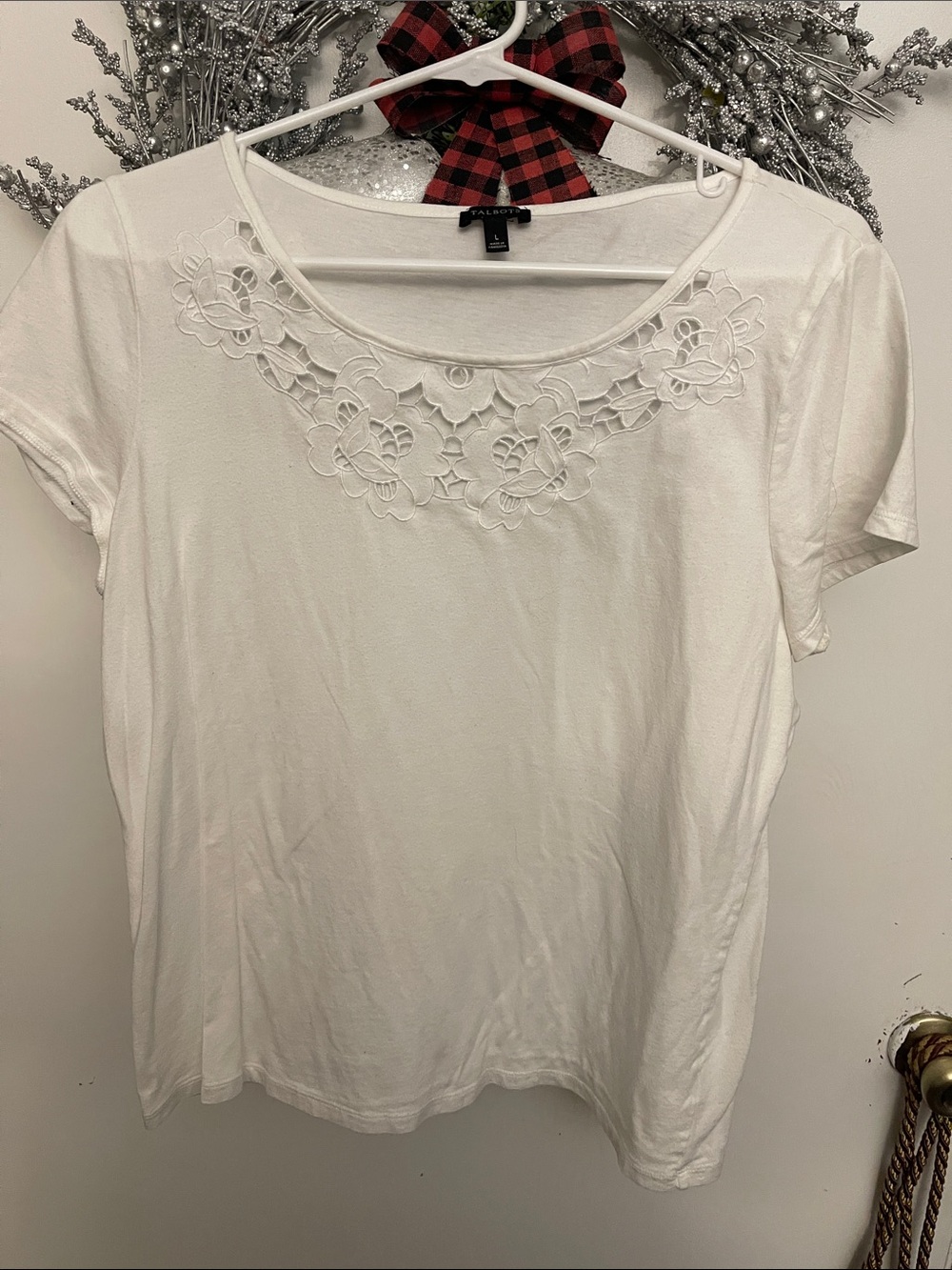 Talbots White Short Sleeve Scoop Neck Top with Floral Cutwork